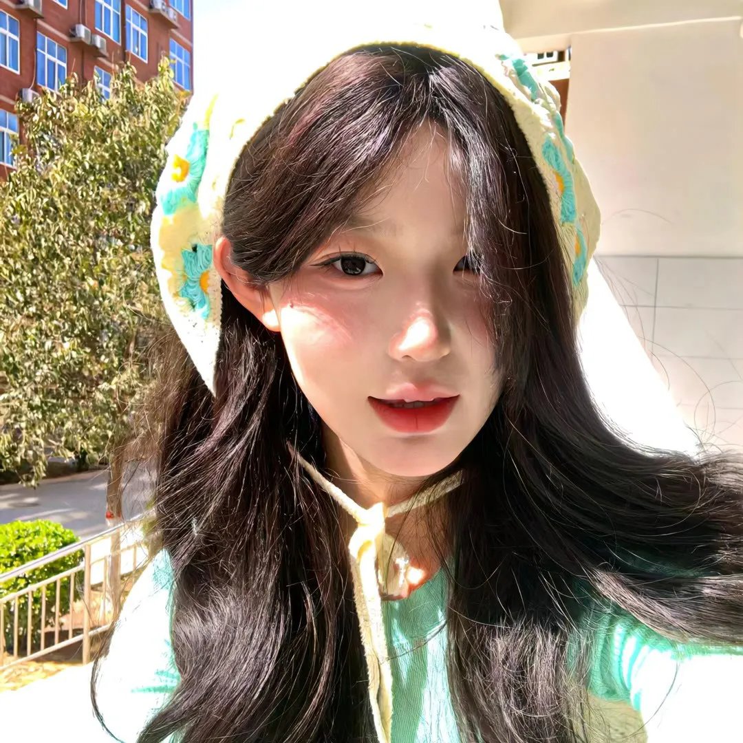 龙纹身的女孩