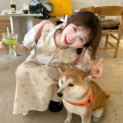 公寓里的两个女人